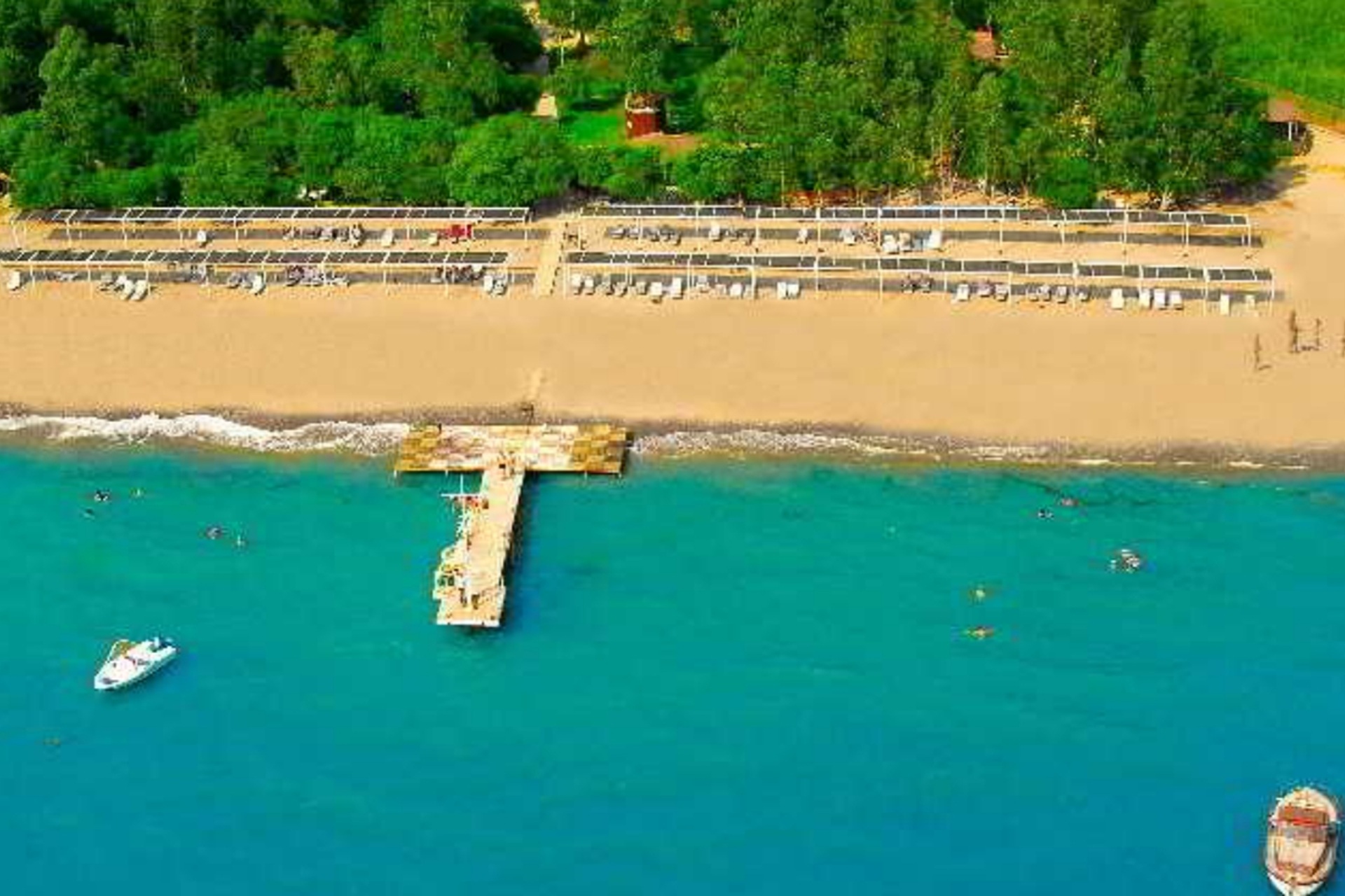 Mardiva Family Lyika Botanika Beach 4.jpg