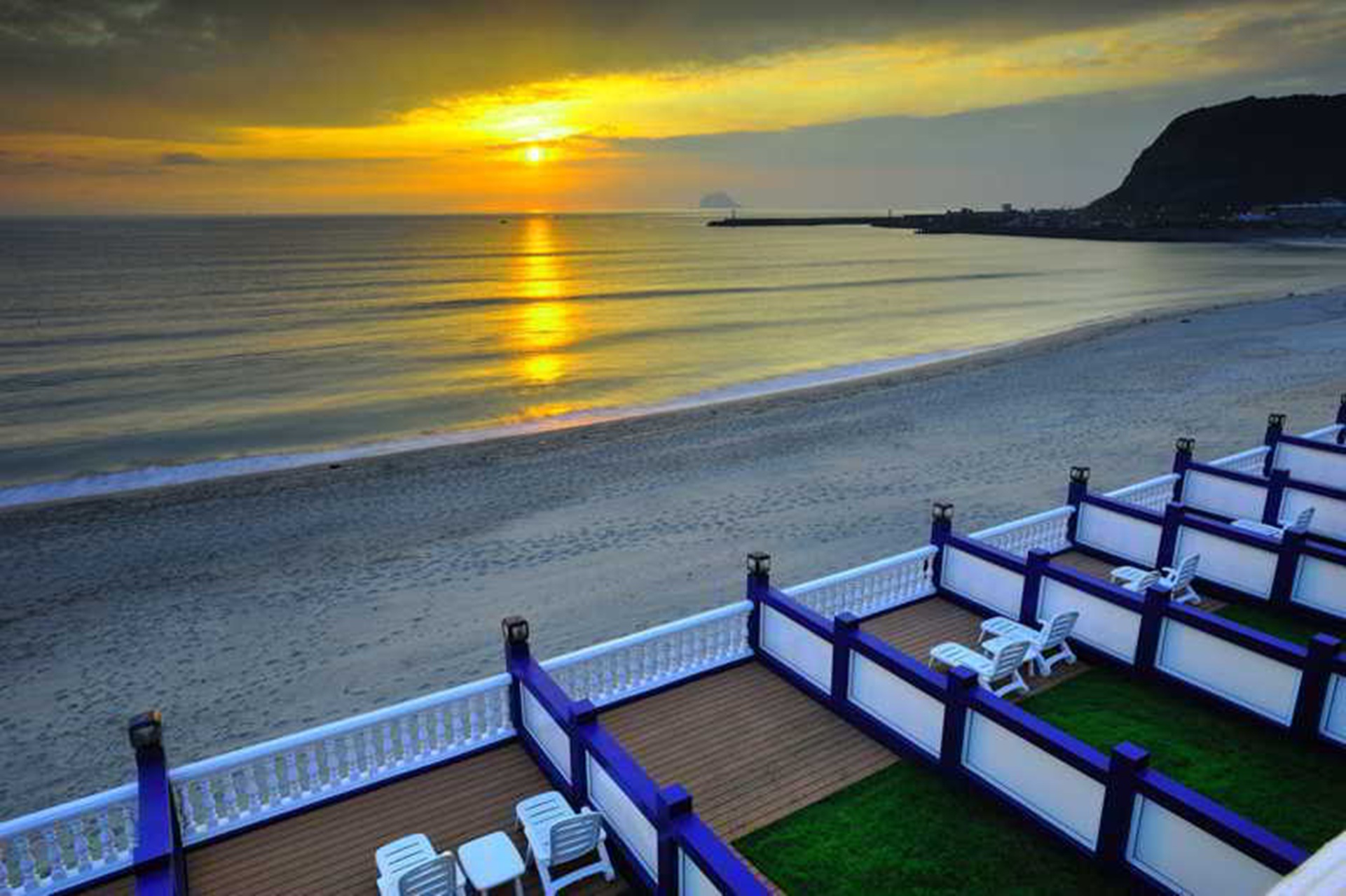 Taipei white house beach resort  at sunset