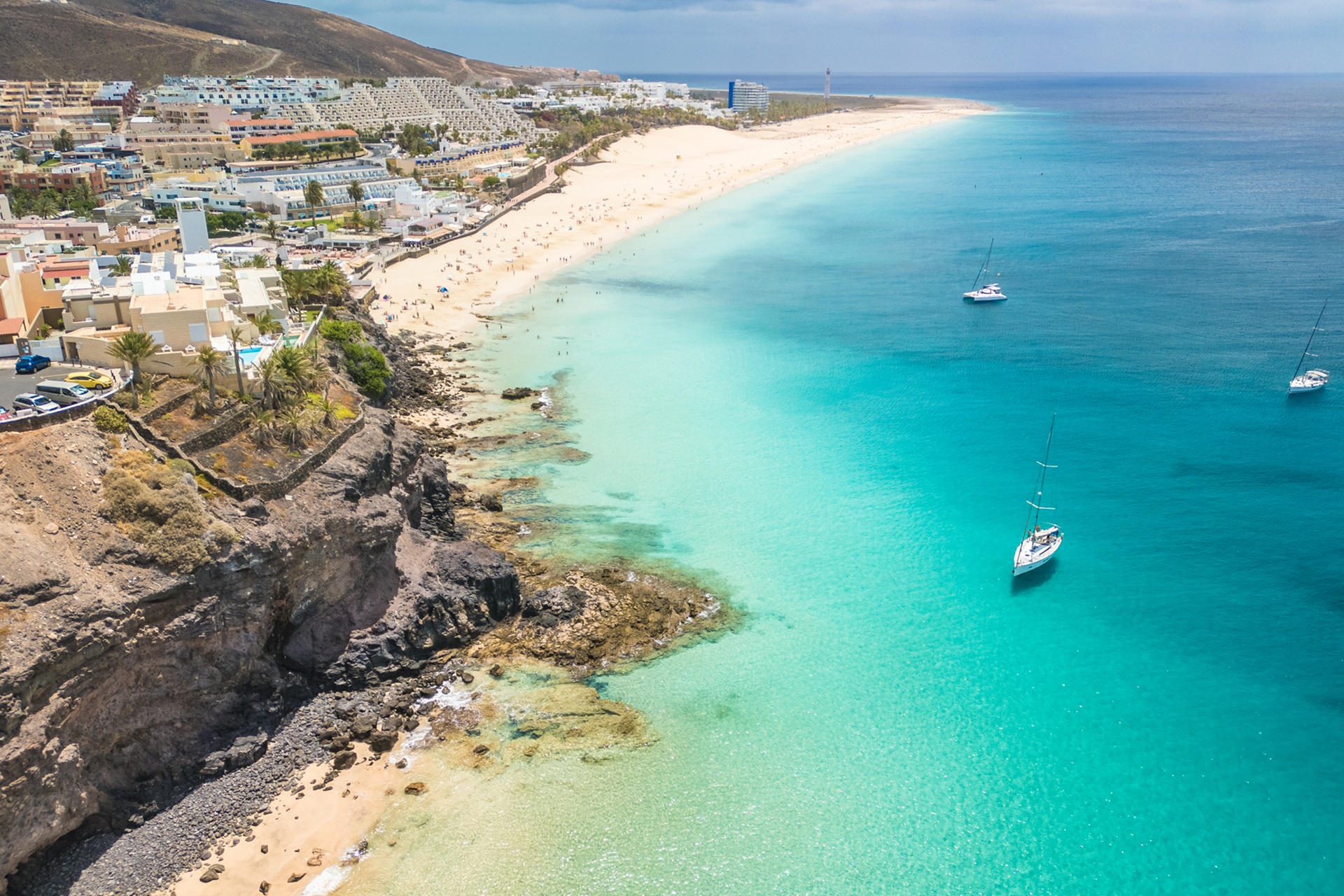 Canaries Fuerteventura white sandy beach and blue water in Morro Jable