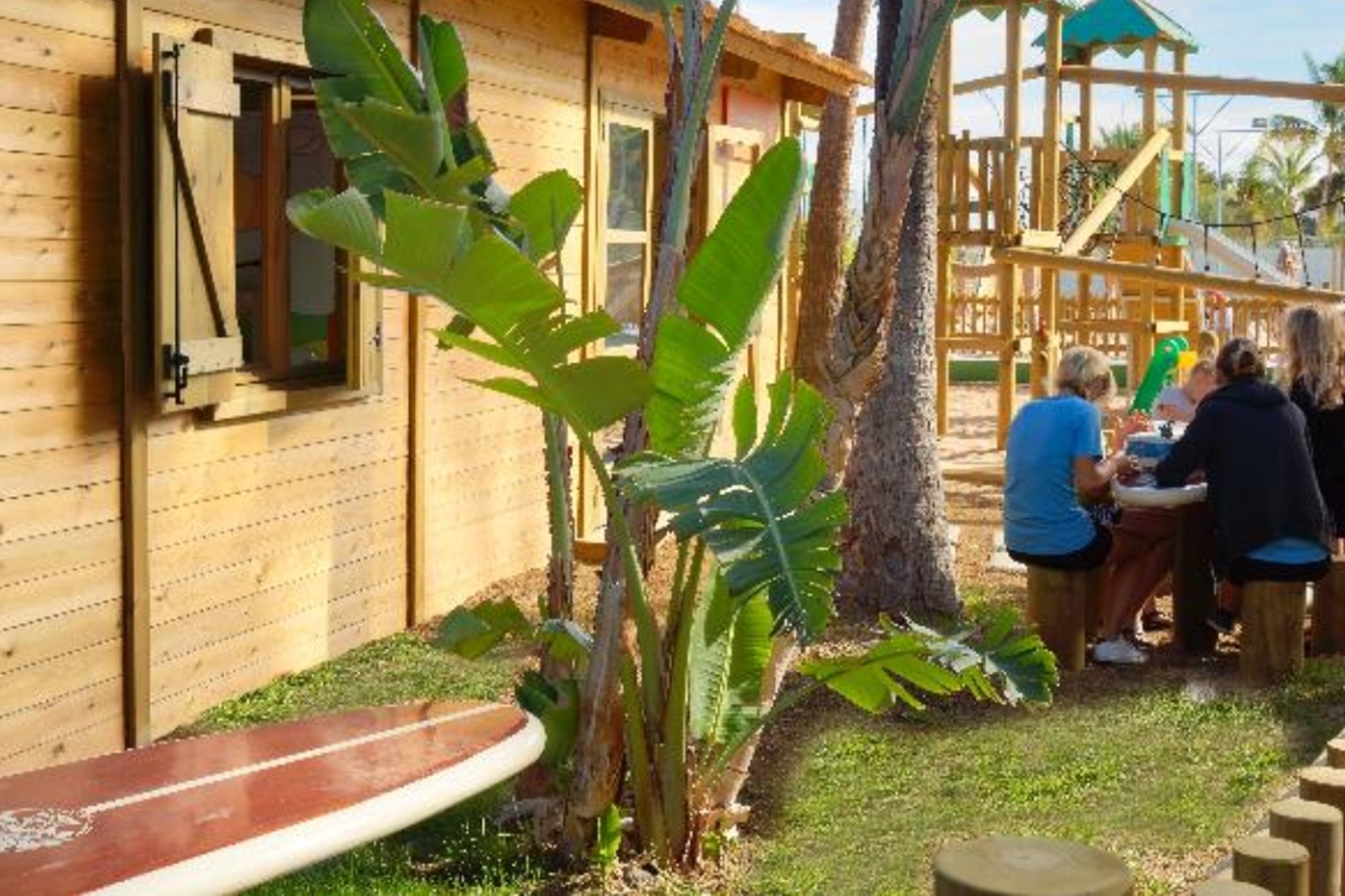 Servatur Waikiki Hotel 2