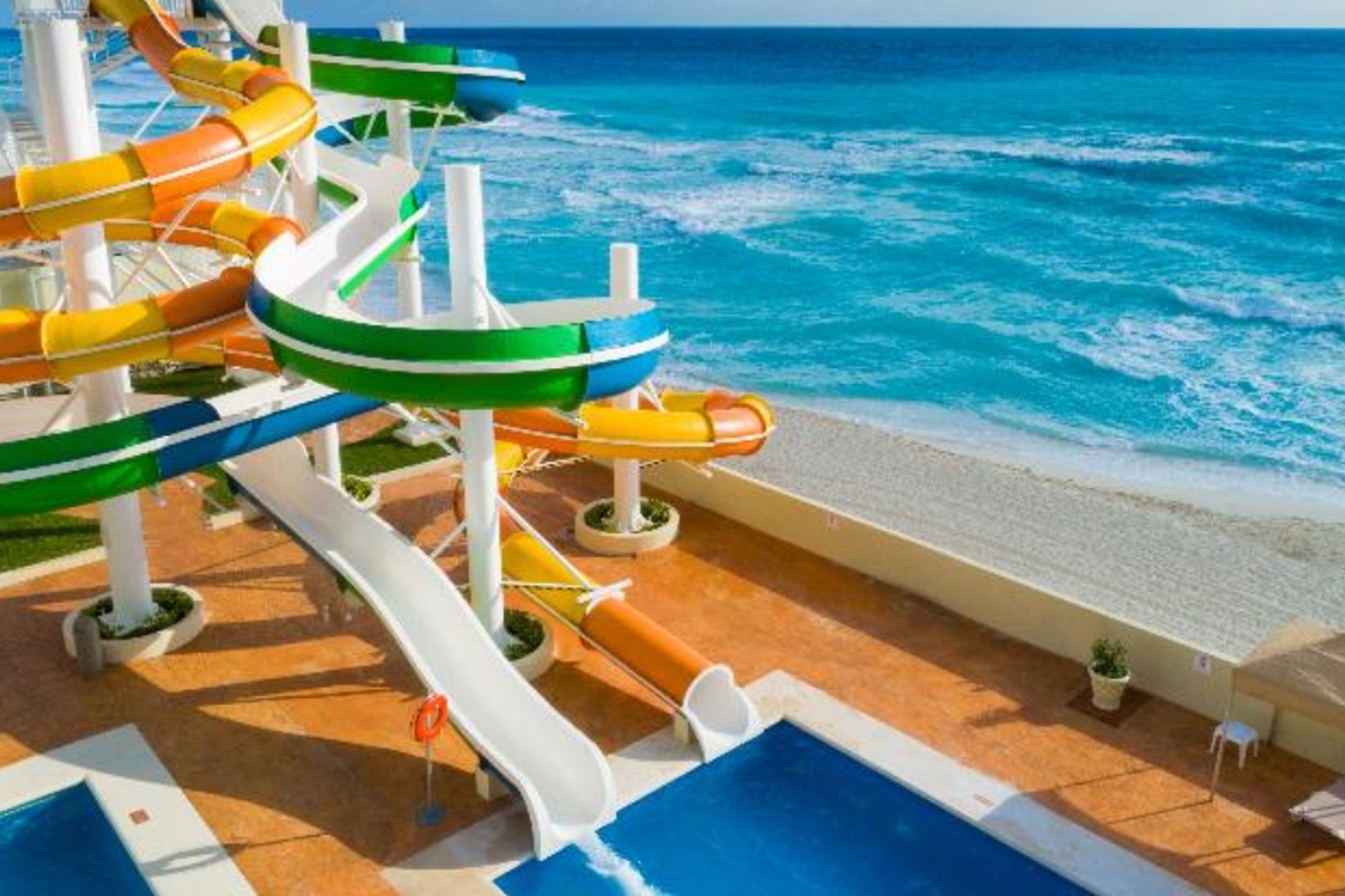 Crown Paradise Club 1