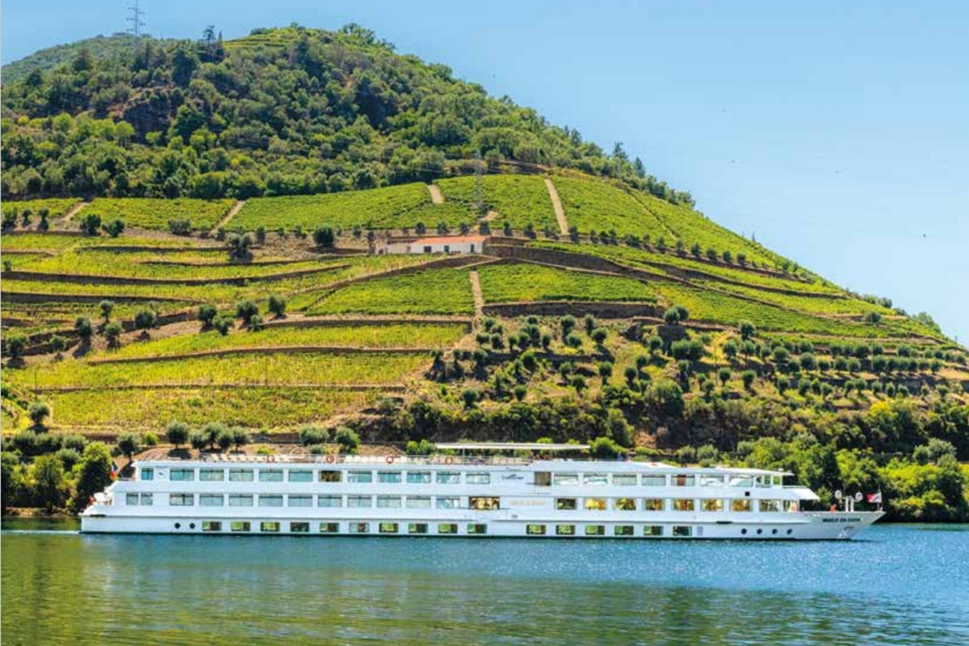 Vasco Da Gama cruising the Douro