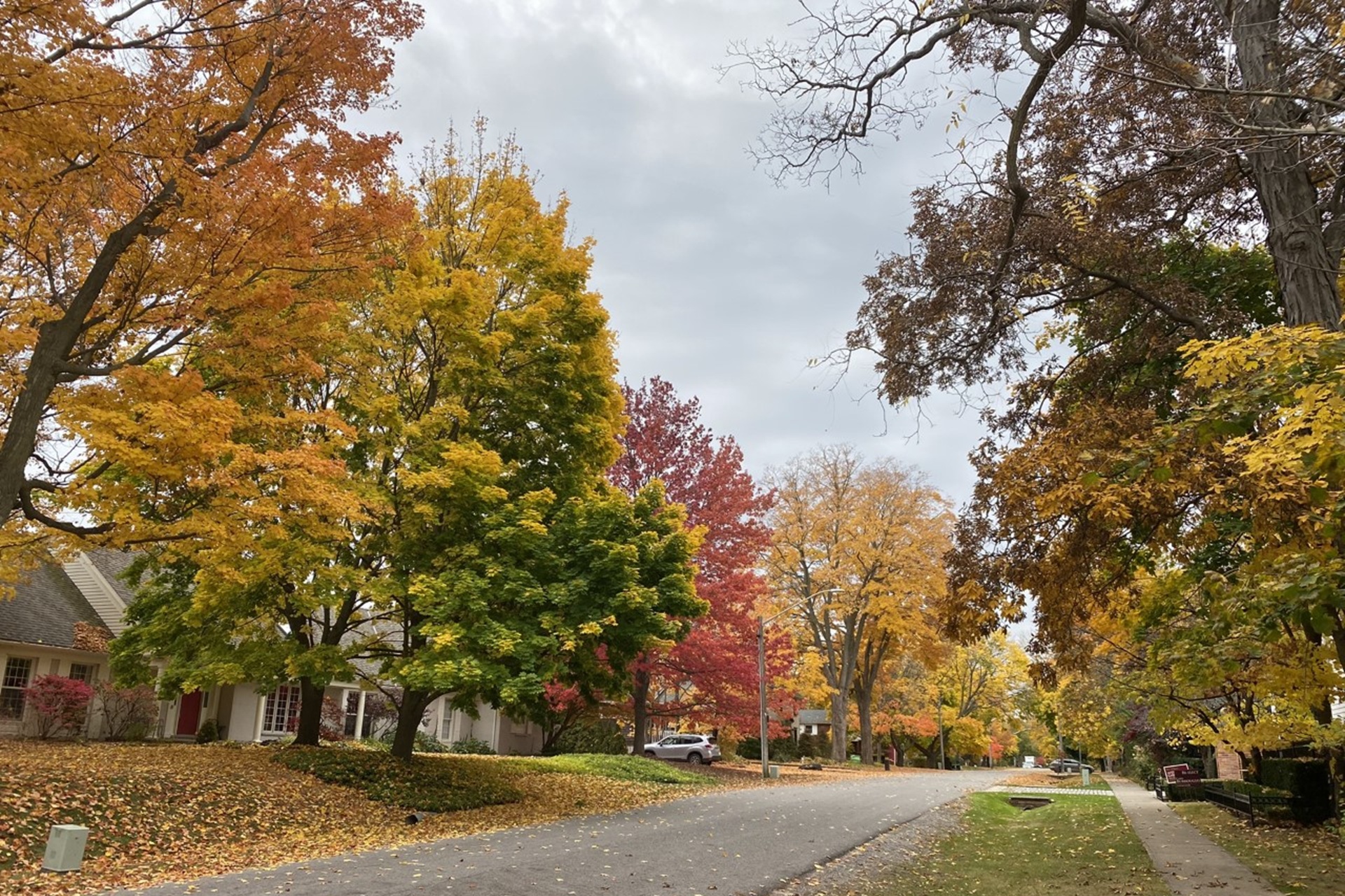 The old town residential area of Niagara On the lake in the fall